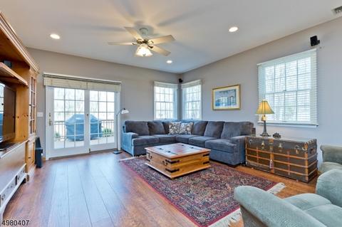 19 Raleigh Ct, Berkeley Heights, NJ 07922 photo 11