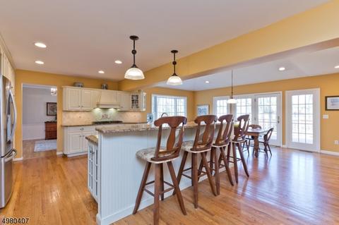 19 Raleigh Ct, Berkeley Heights, NJ 07922 photo 8