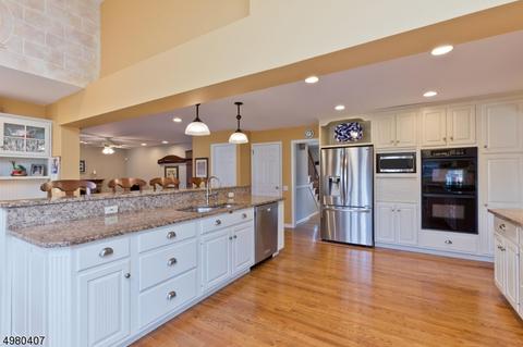 19 Raleigh Ct, Berkeley Heights, NJ 07922 photo 6