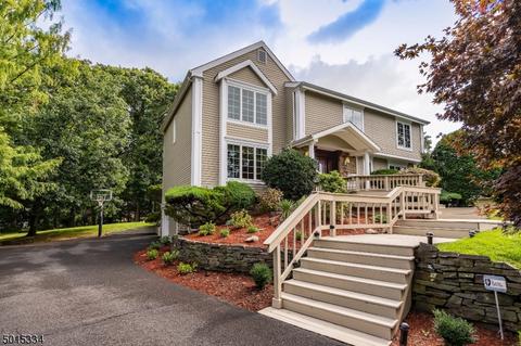 232 Kings Ct, Mountainside, NJ 07092 photo 2