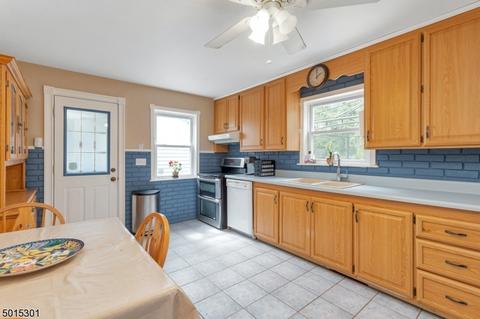 42 Christopher St, Dover, NJ 07801 photo 7