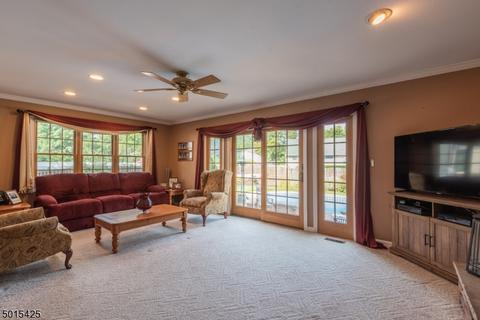 249 Hoppers Ln, Paramus, NJ 07652 photo 6
