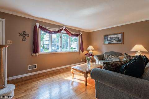 249 Hoppers Ln, Paramus, NJ 07652 photo 2