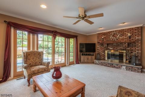 249 Hoppers Ln, Paramus, NJ 07652 photo 7