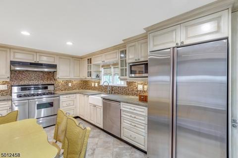 42 Whittingham Ter, Millburn, NJ 07041 photo 10
