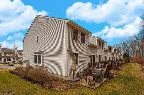 316 Carnegie Ct, Hackettstown, NJ 07840 photo 3