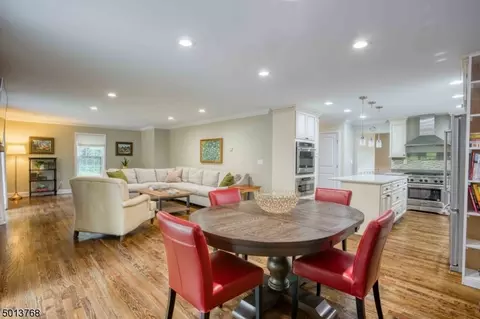 21 Acorn Dr, Summit, NJ 07901 photo 4