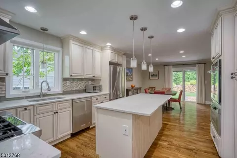 21 Acorn Dr, Summit, NJ 07901 photo 8