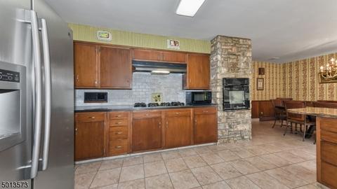 668 Alps Rd, Wayne, NJ 07470 photo 13