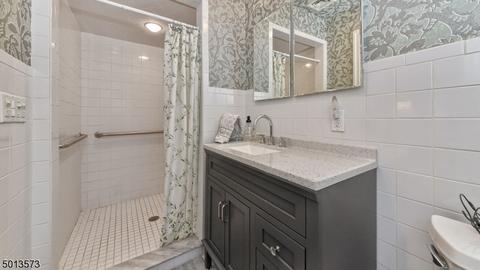 668 Alps Rd, Wayne, NJ 07470 photo 17