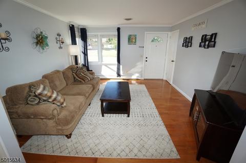 9 Shetland Dr, Clark, NJ 07066 photo 5