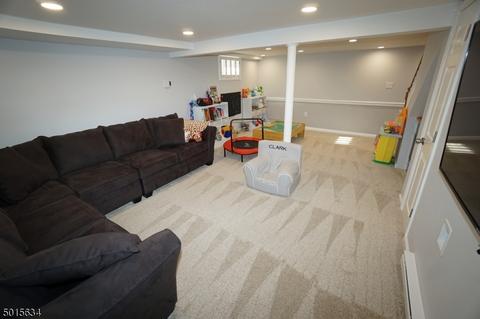 9 Shetland Dr, Clark, NJ 07066 photo 15