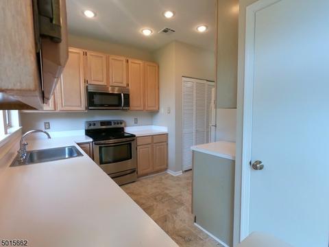 7 Mallard Ln, Bedminster, NJ 07921 photo 3