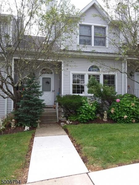 419 Chapman Ct, Hackettstown, NJ 07840 photo 1