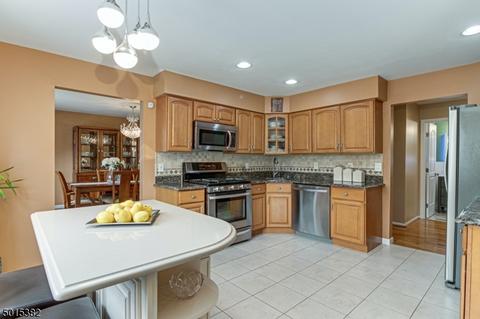 117 Parkside Dr, Union, NJ 07083 photo 7