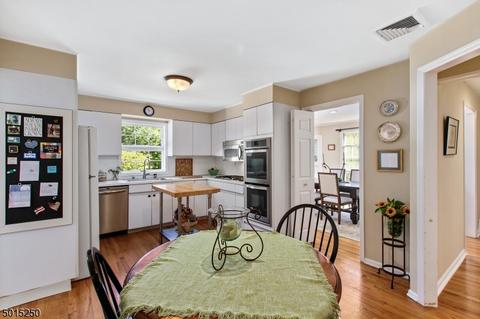 48 N Maple Ave, Basking Ridge, NJ 07920 photo 5