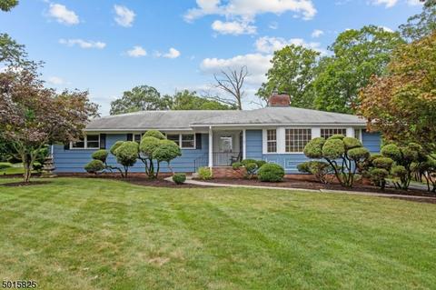 27 Rock Spring Rd, West Orange, NJ 07052 photo 2