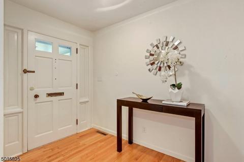 27 Rock Spring Rd, West Orange, NJ 07052 photo 4