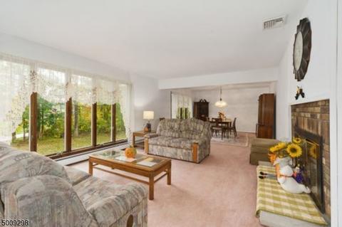 69 Maple Grange Rd, Vernon, NJ 07462 photo 4