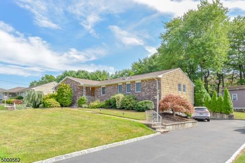 15 Ayers Ln, Clark, NJ 07066 photo 2