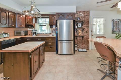 15 Ayers Ln, Clark, NJ 07066 photo 8
