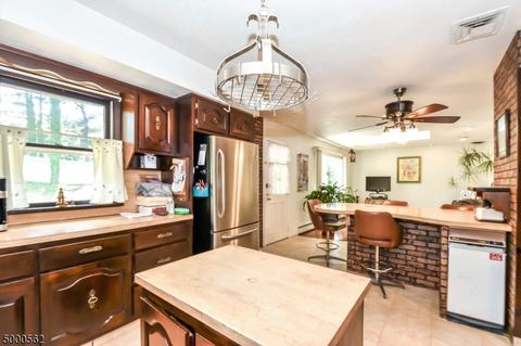 15 Ayers Ln, Clark, NJ 07066 photo 9