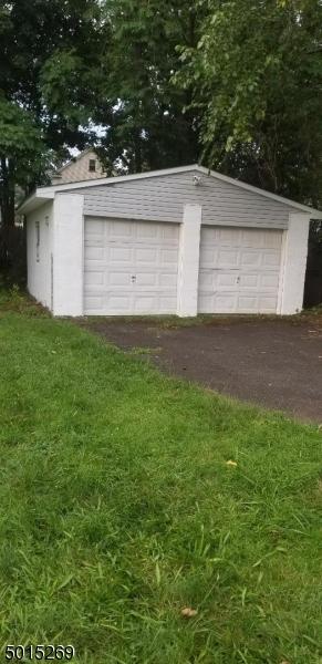 563 Argyle Ave, Orange, NJ 07050 photo 3