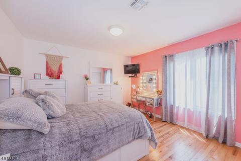 33 Rossen Pl, Bloomfield, NJ 07003 photo 3
