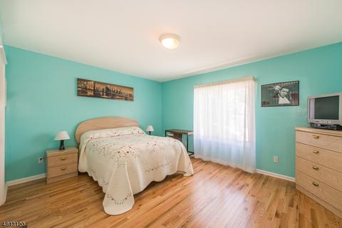 33 Rossen Pl, Bloomfield, NJ 07003 photo 5