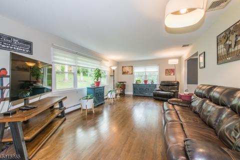 3 Cramer Dr, Chester, NJ 07930 photo 4