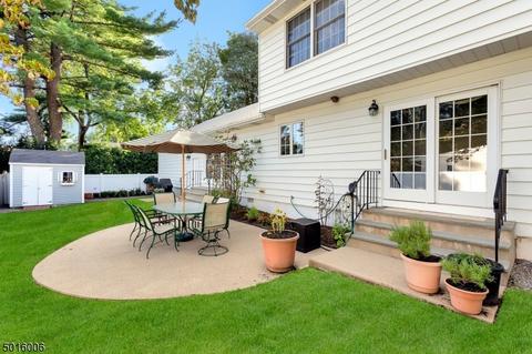 784 Flint Pl, Paramus, NJ 07652 photo 24