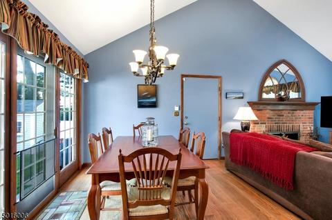 784 Flint Pl, Paramus, NJ 07652 photo 8