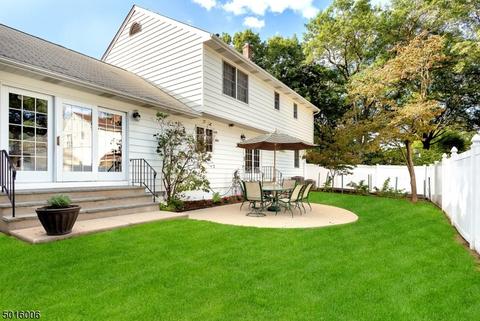 784 Flint Pl, Paramus, NJ 07652 photo 25