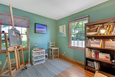784 Flint Pl, Paramus, NJ 07652 photo 13