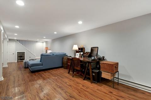 784 Flint Pl, Paramus, NJ 07652 photo 23
