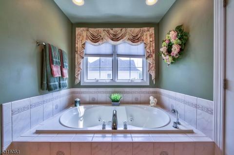 74 Wheeler Rd, Wayne, NJ 07470 photo 14