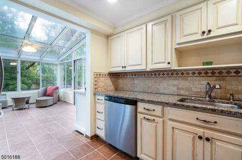 131 Mohawk Dr, Cranford, NJ 07016 photo 3