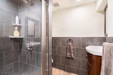 131 Mohawk Dr, Cranford, NJ 07016 photo 21