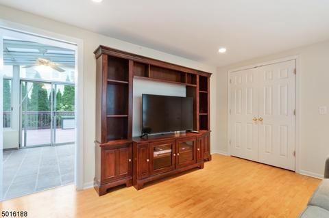 131 Mohawk Dr, Cranford, NJ 07016 photo 20