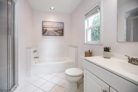 10 Oakridge Rd, Bloomfield, NJ 07003 photo 19