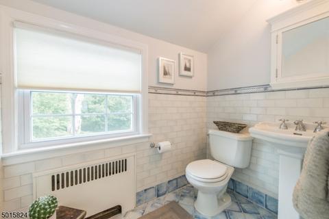 8 Stonehenge Rd, Montclair, NJ 07043 photo 14