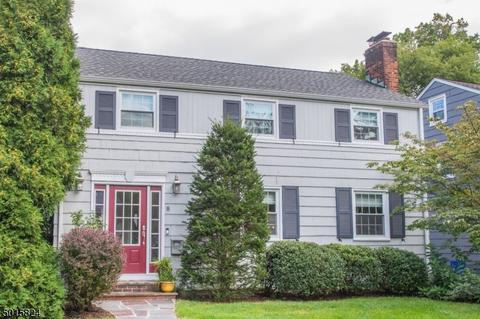 8 Stonehenge Rd, Montclair, NJ 07043 photo 2