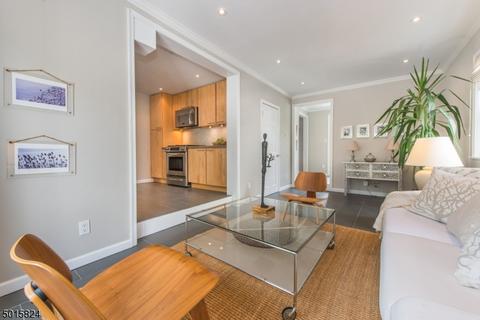 8 Stonehenge Rd, Montclair, NJ 07043 photo 9