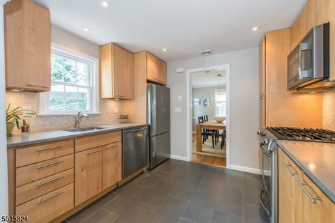8 Stonehenge Rd, Montclair, NJ 07043 photo 8