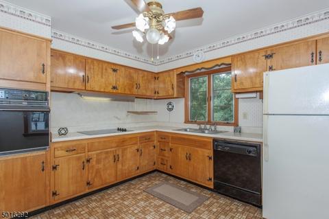 12 Iroquois Trl, Wayne, NJ 07470 photo 6