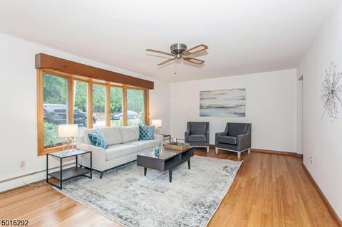 12 Iroquois Trl, Wayne, NJ 07470 photo 2