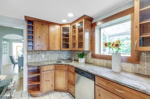 7 Argyle Rd, Montclair, NJ 07043 photo 9