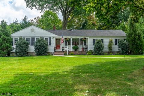 37 Thomas Dr, Clark, NJ 07066 photo 1
