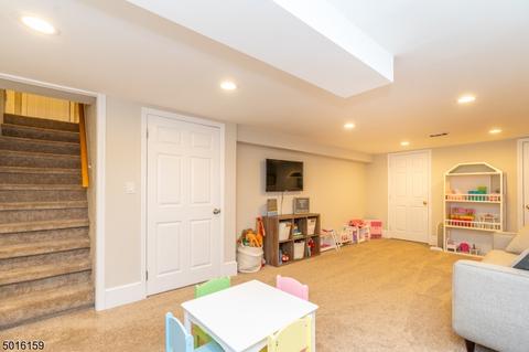 37 Thomas Dr, Clark, NJ 07066 photo 24
