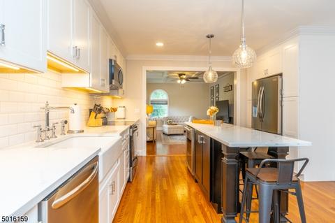 37 Thomas Dr, Clark, NJ 07066 photo 11